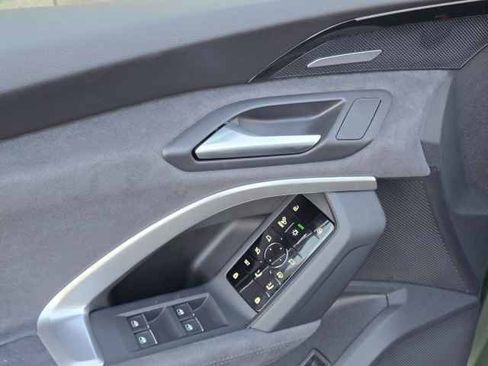 New 2025 Audi SQ5 Prestige image 41