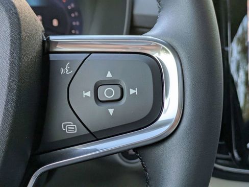 New 2026 Volvo XC40 B5 Plus w/ Protection Package Premier AWD/4WD image 28