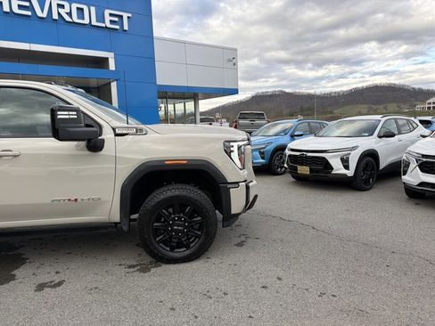 Used 2026 GMC Sierra 3500 AT4 w/ AT4 Premium Plus Package image 2