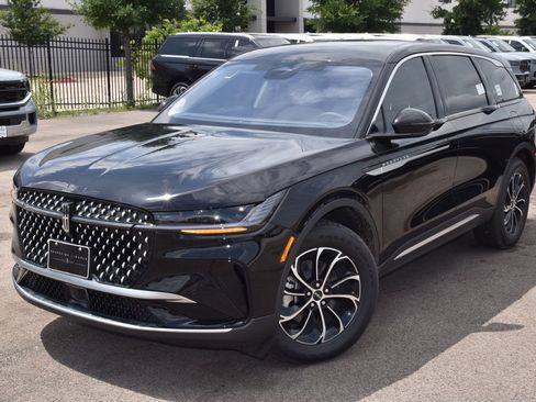 New 2026 Lincoln Nautilus Premier AWD/4WD image 12