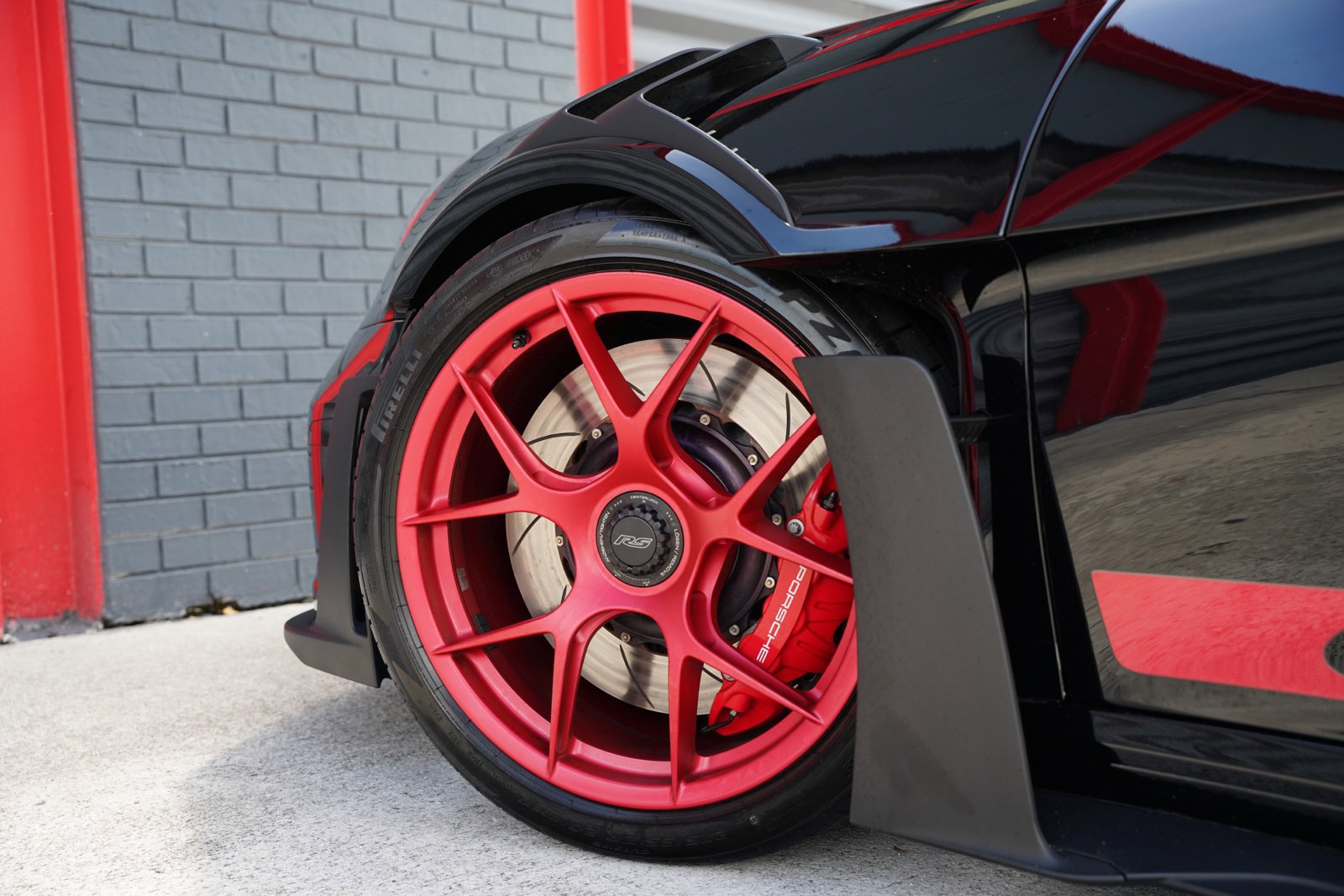 Used 2025 Porsche 911 GT3 RS w/ Weissach Package RWD image 29