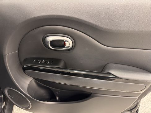 Used 2015 Kia Soul ! w/ Sun & Sound Package image 28