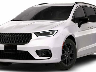 New 2026 Chrysler Pacifica Select w/ S Appearance Package