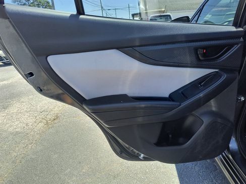 Used 2018 Subaru Crosstrek 2.0i Premium AWD/4WD image 31