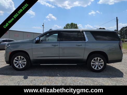 Used 2023 Chevrolet Suburban Premier RWD image 6