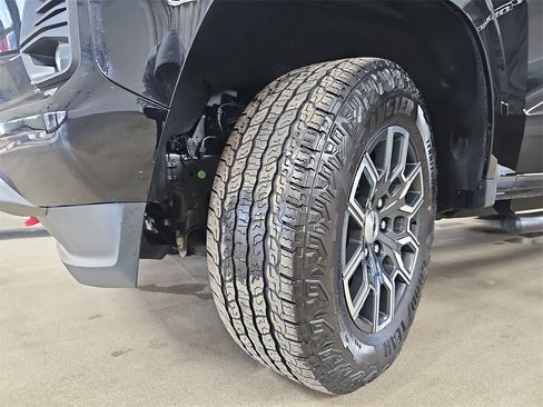 Certified 2023 Chevrolet Colorado Z71 w/ Z71 Convenience Package 2 image 35