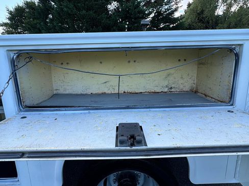 Used 2019 Ford F550 2WD Regular Cab Super Duty image 13