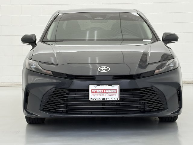 Used 2025 Toyota Camry LE w/ Convenience Package FWD image 3