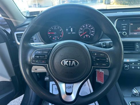 Used 2016 Kia Optima LX image 10