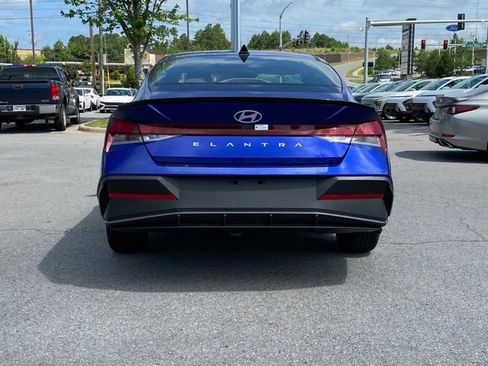 New 2025 Hyundai Elantra Sport FWD image 7