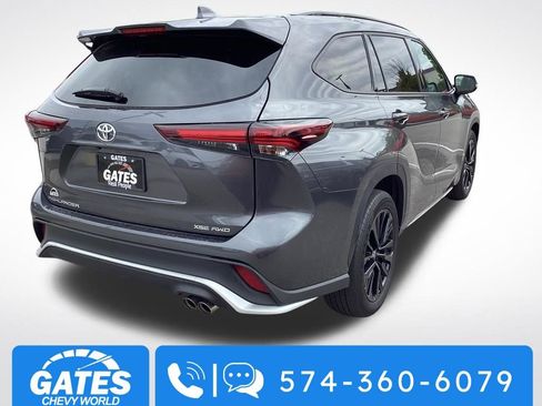Used 2025 Toyota Highlander XSE AWD/4WD image 10