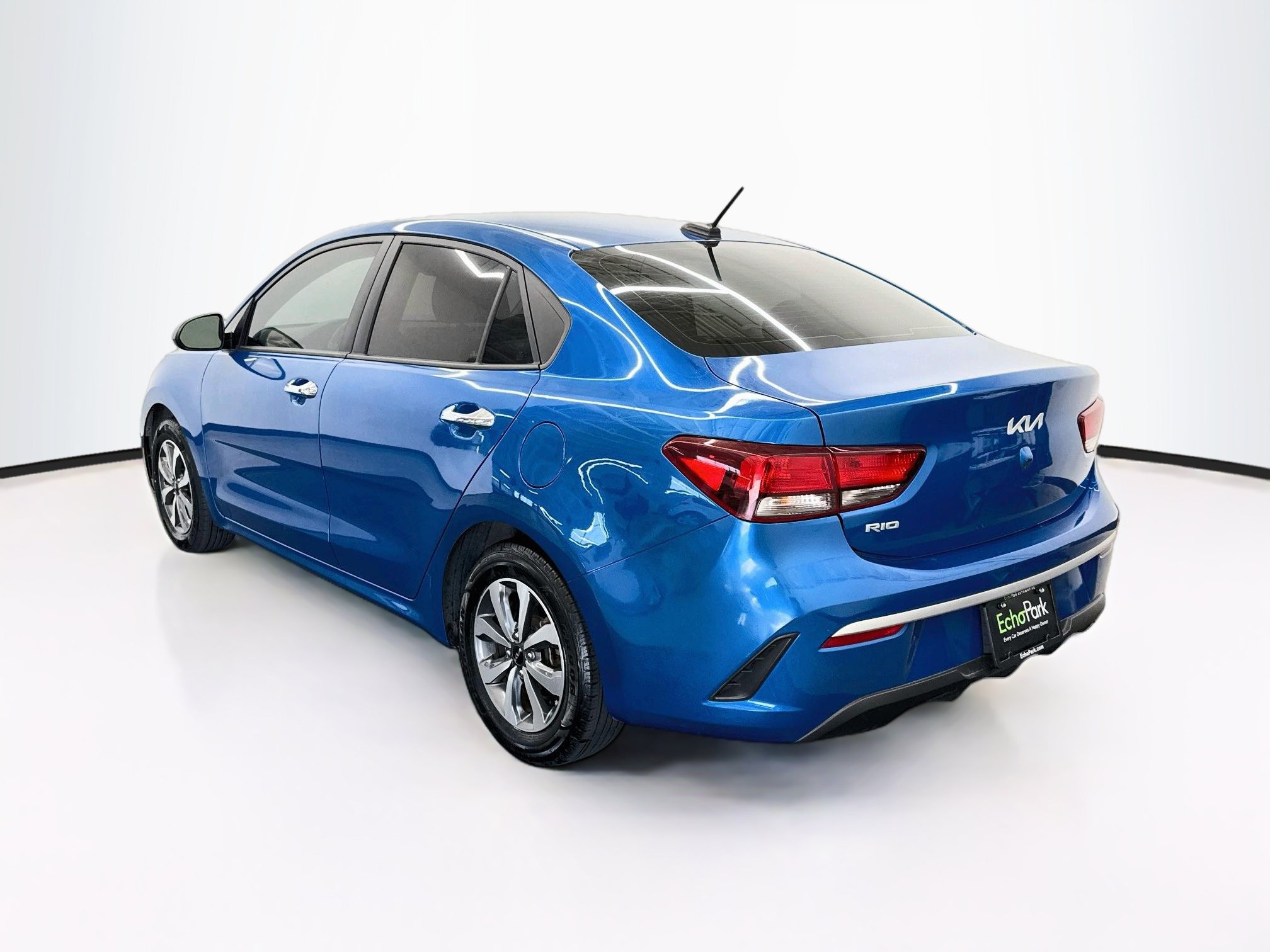 Used 2023 Kia Rio S w/ Technology Package FWD image 5