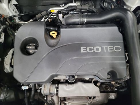 Used 2020 Chevrolet Equinox LS w/ LS Convenience Package FWD image 30