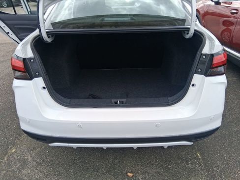 Used 2025 Nissan Versa S w/ Trunk Package image 18