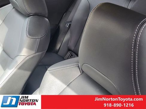 Used 2023 Toyota Corolla Cross XLE image 17