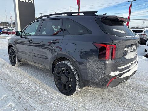 Used 2025 Kia Sorento SX image 5