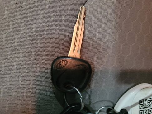 Used 2020 Hyundai Elantra SE image 32