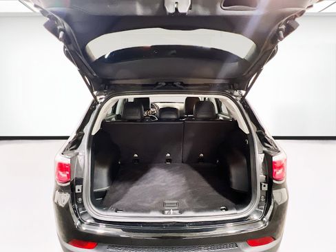Used 2019 Jeep Compass Latitude w/ Popular Equipment Group FWD image 19
