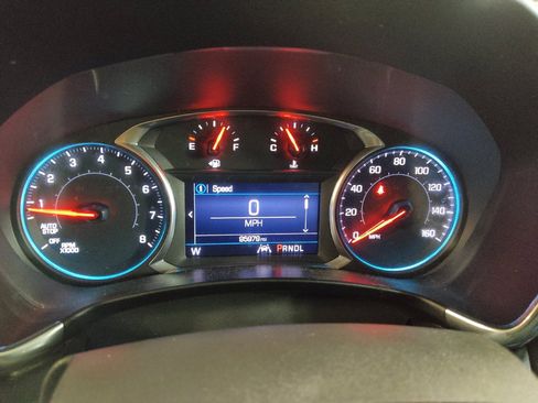 Used 2020 Chevrolet Equinox LT w/ Driver Convenience Package FWD image 23