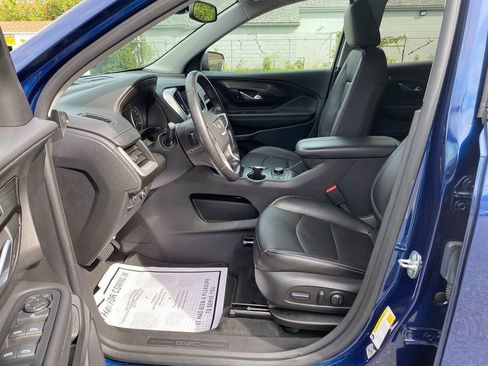 Used 2022 GMC Terrain SLT image 11