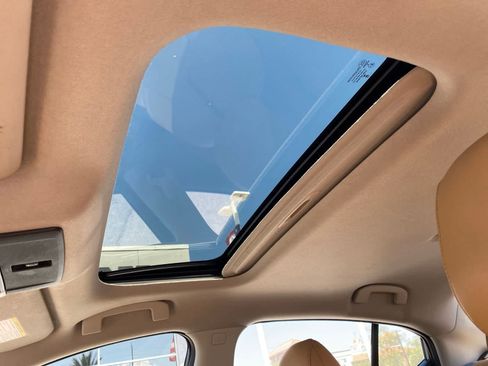 Used 2025 Nissan Sentra SV w/ SV Premium Package FWD image 12