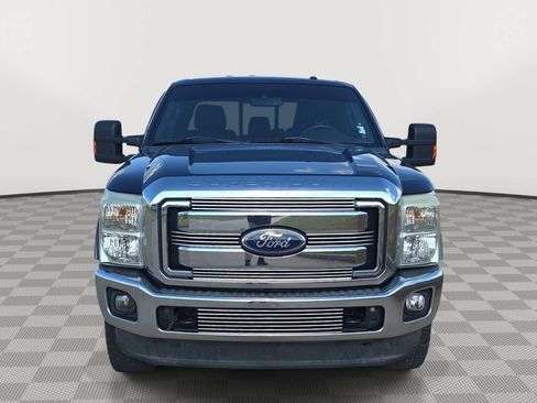 Used 2011 Ford F250 Lariat w/ Lariat Interior Pkg AWD/4WD image 2