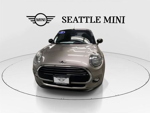 Used 2018 MINI Cooper Convertible image 4