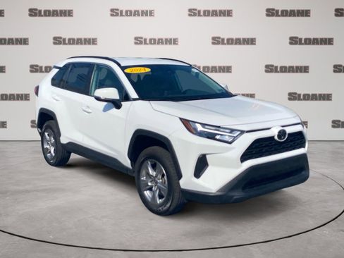Used 2024 Toyota RAV4 XLE AWD/4WD image 7