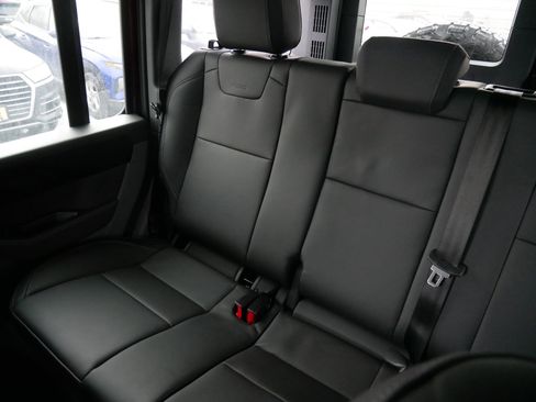 New 2026 INEOS Grenadier Fieldmaster Edition image 12