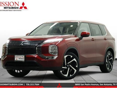 Used 2022 Mitsubishi Outlander SE FWD image 1