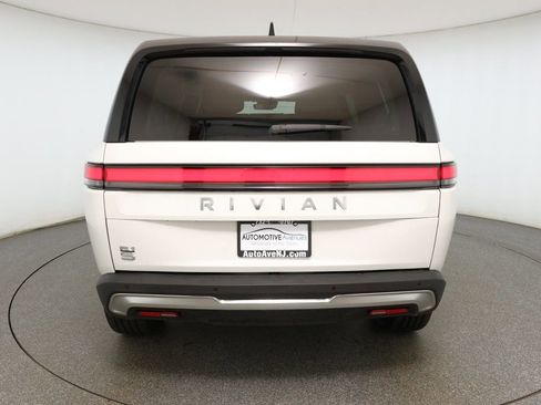 Used 2024 Rivian R1S Adventure image 5