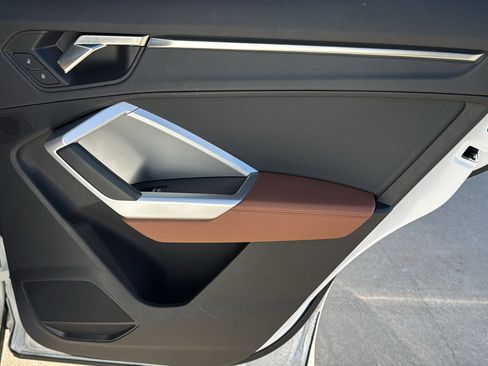 Used 2025 Audi Q3 2.0T Premium image 25