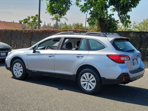 Used 2018 Subaru Outback 2.5i AWD/4WD image 27