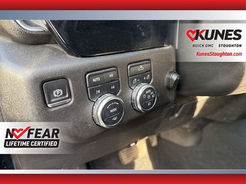 Used 2024 GMC Sierra 1500 Elevation image 10