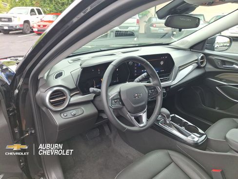 Used 2025 Chevrolet Trax ACTIV w/ Driver Confidence Package FWD image 16