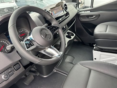 New 2026 Mercedes-Benz Sprinter 2500 image 10