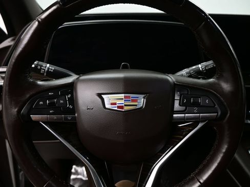 Used 2022 Cadillac Escalade Premium Luxury AWD/4WD image 19
