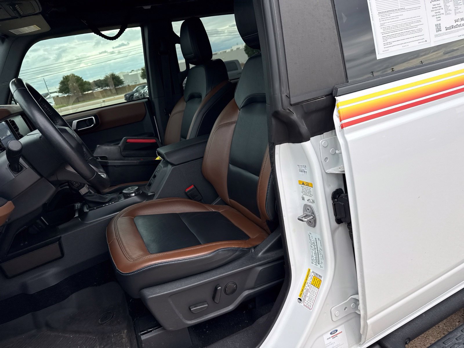 Used 2024 Ford Bronco Outer Banks AWD/4WD image 12