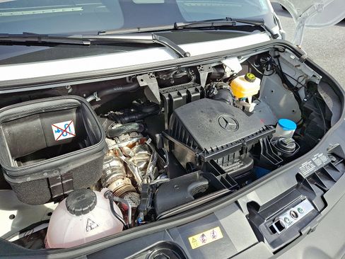 Certified 2025 Mercedes-Benz Sprinter 2500 image 28