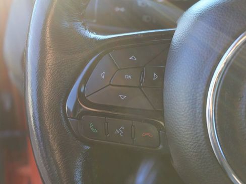 Used 2018 Jeep Renegade Altitude image 14