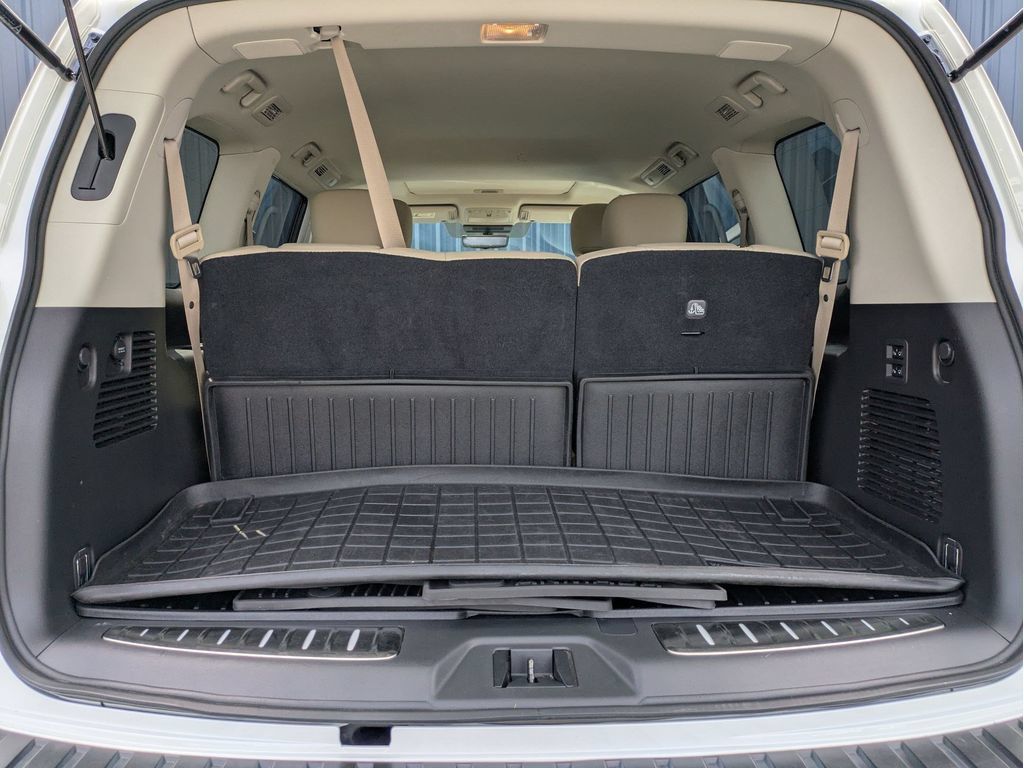 Used 2024 Nissan Armada Platinum w/ Captain's Chairs Package RWD image 7