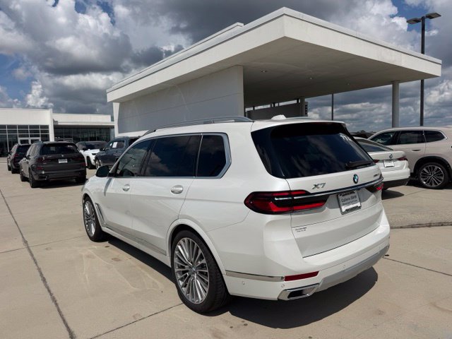 Used 2026 BMW X7 xDrive40i AWD/4WD image 8