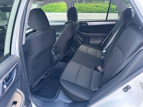 Used 2019 Subaru Outback 2.5i Premium AWD/4WD image 11