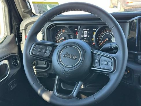 New 2026 Jeep Gladiator Rubicon w/ Steel Power Dome Hood Package AWD/4WD image 6