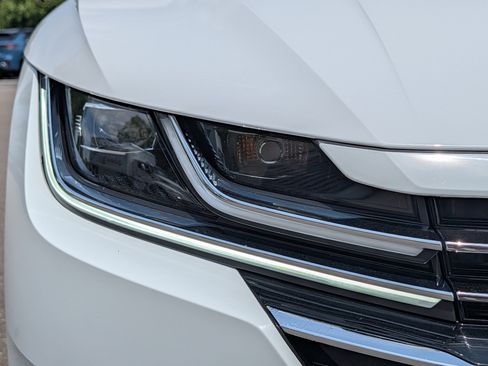 Used 2019 Volkswagen Arteon SE AWD/4WD image 16