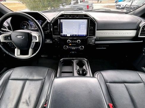 Used 2022 Ford F250 Lariat w/ Black Appearance Package image 7