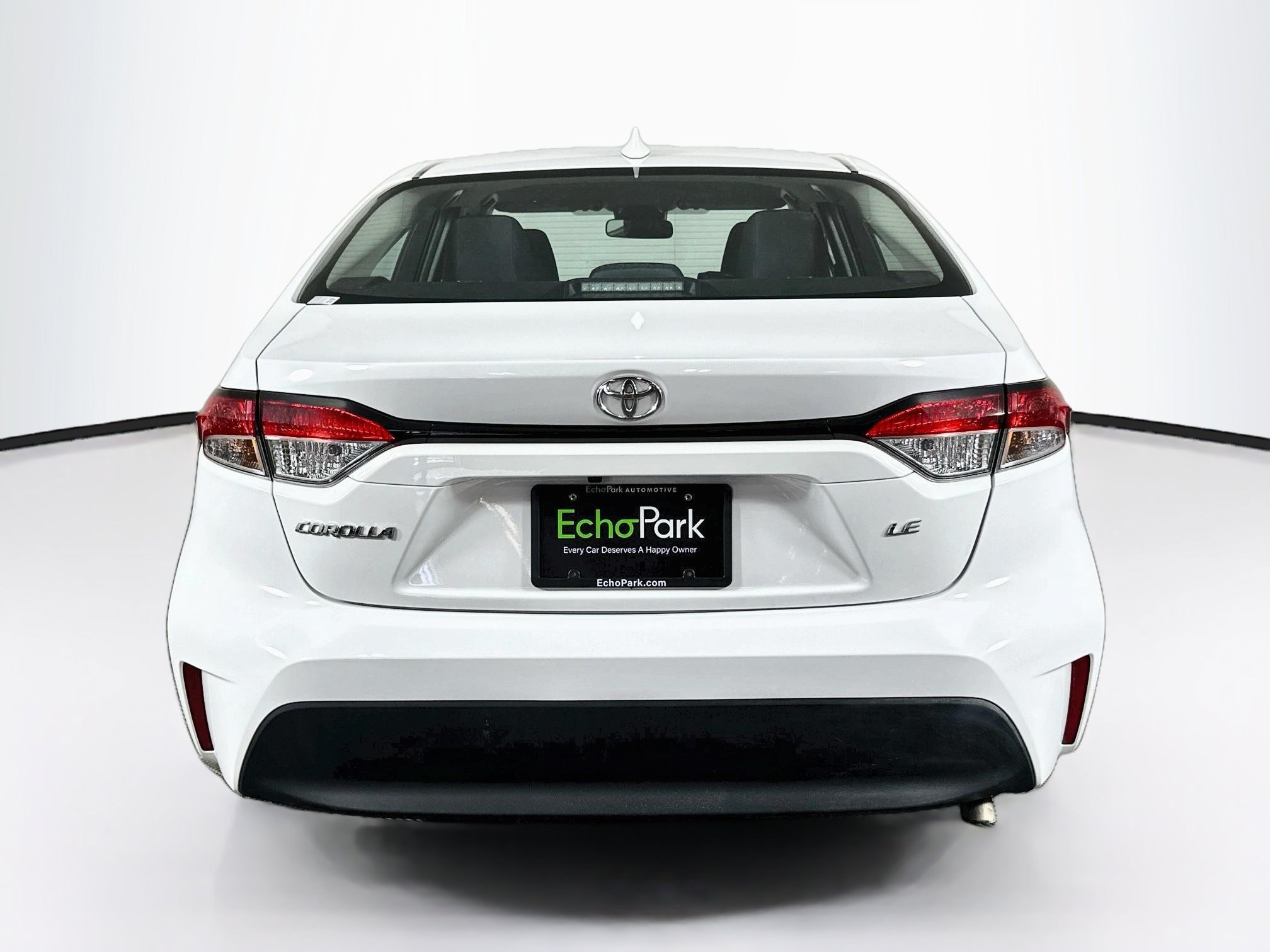Used 2025 Toyota Corolla LE FWD image 7