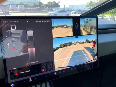 Used 2024 Tesla Cybertruck AWD Crew Cab image 26