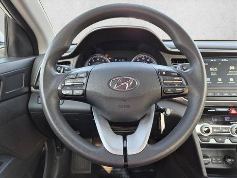 Used 2020 Hyundai Elantra SEL w/ Cargo Package (C1) FWD image 10