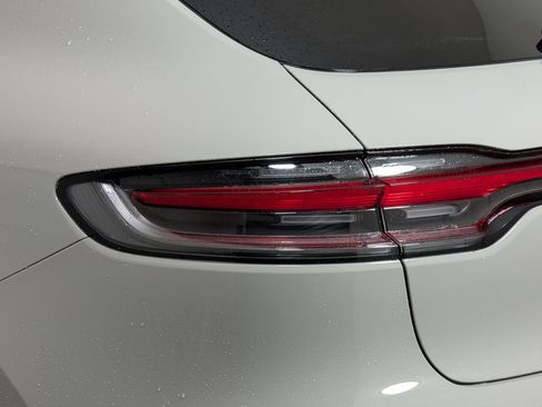 New 2026 Porsche Macan image 15